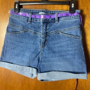 Old Navy High Rise Secret Slim Pockets Jean shorts (sz 4)